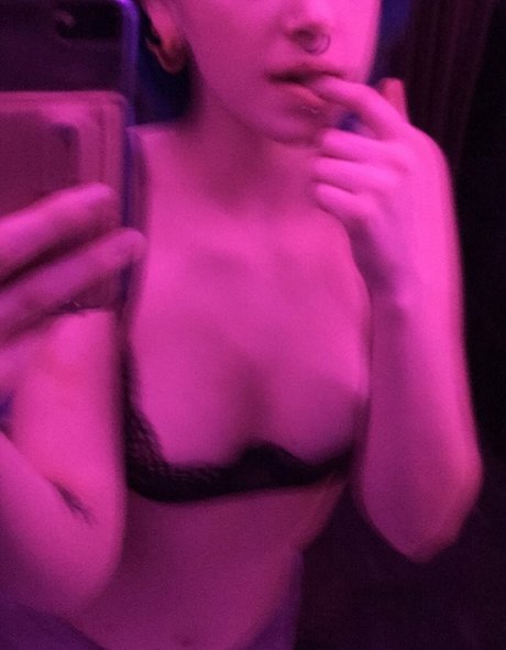 rissa ruin model adult pic