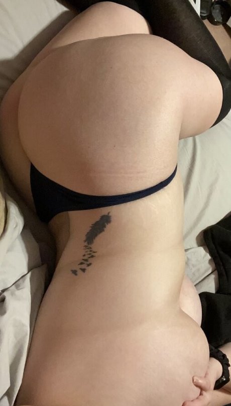 Zobielicious free model pic