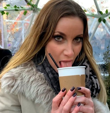 Jen Smith beautiful star pic