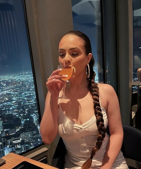 Rylee Gee porn star photos