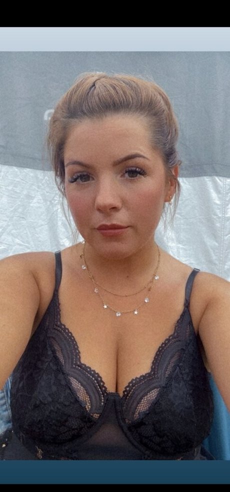 Laura Delaney adult model pics