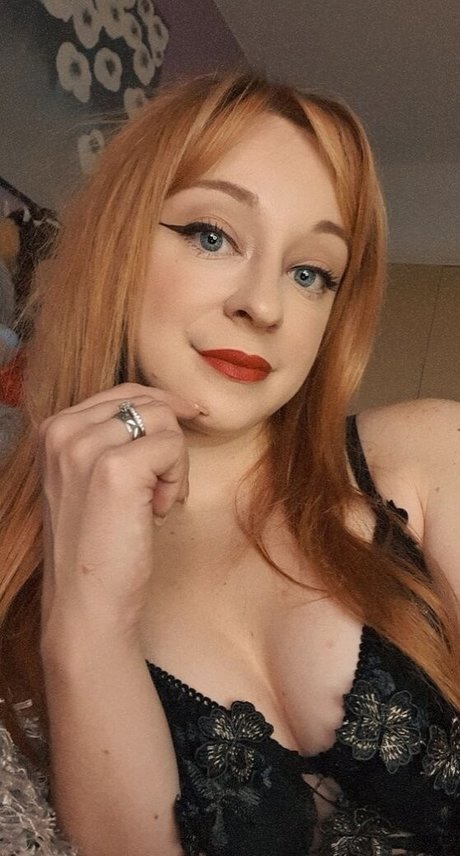 Bronnylovesyou model image