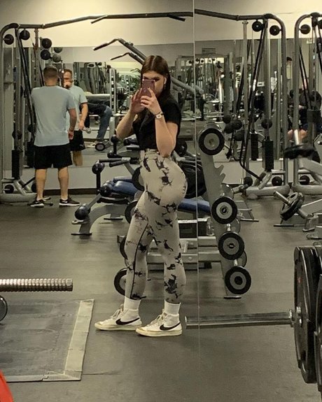 ell8ta top model gallery