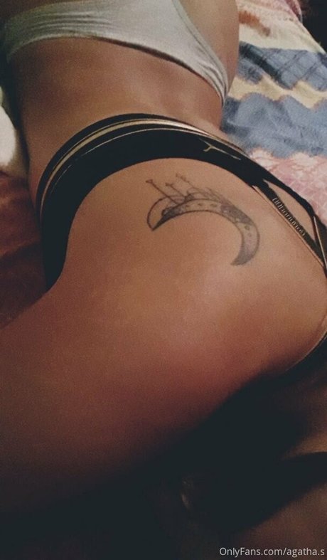 Agatha S hot actress picture