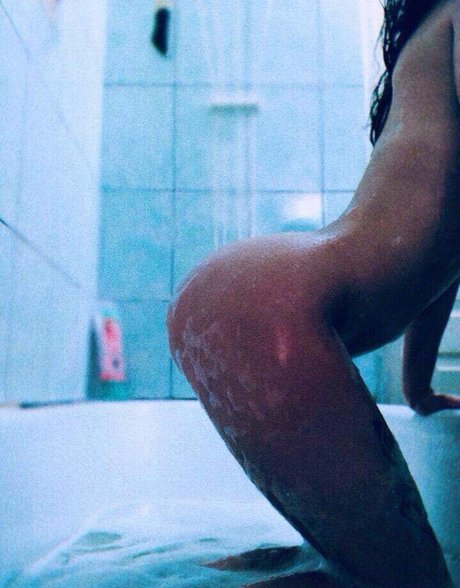 perfect kris beautiful actress galleries