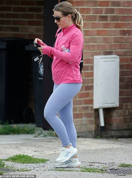 Dani Dyer star porn archive