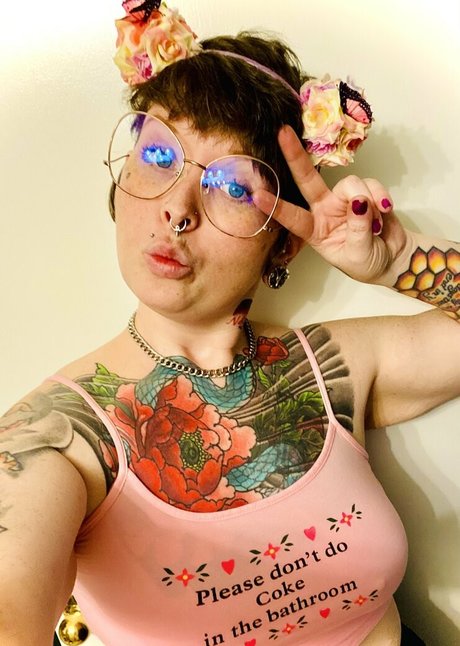 trashpanda4lyfeyo model beautiful img