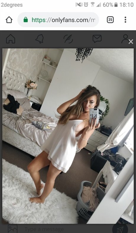 Kassie Payne model naked photo