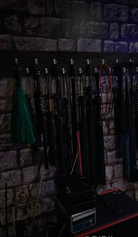 didilenox naked model image