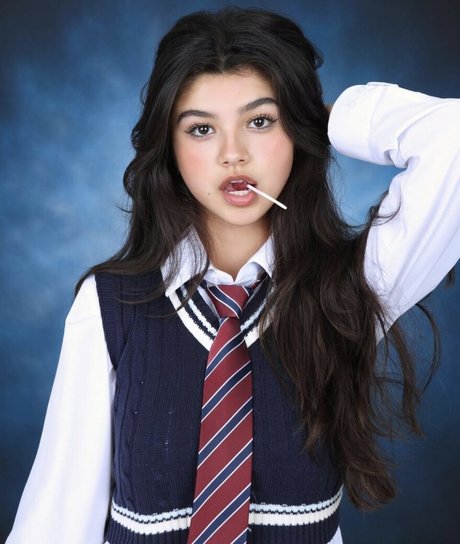 saraecheagaray perfect model img