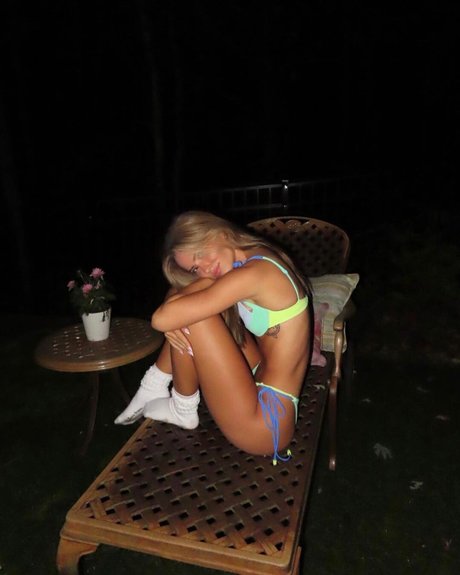 Julia Ernst model img