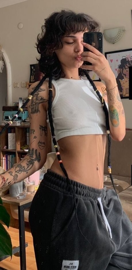 Ciciguner pornstar pretty pic