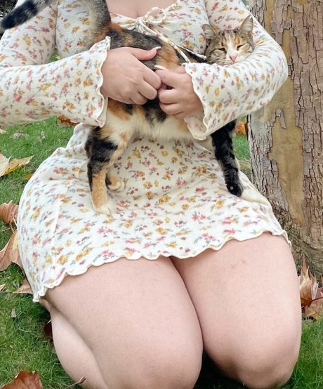 Melekwhoo hot actress archive