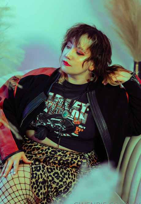 gwenpie model sexy pictures