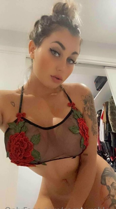 saraayrobles pornstar beautiful image