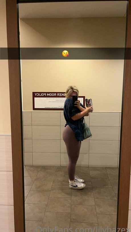 lilyhazex star porn img