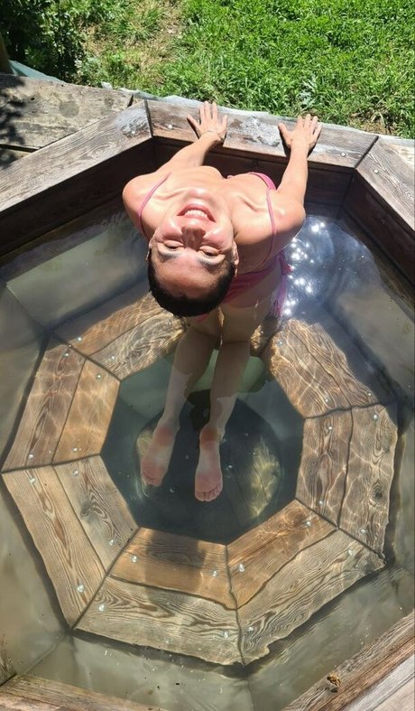 yladoyla model pretty archive