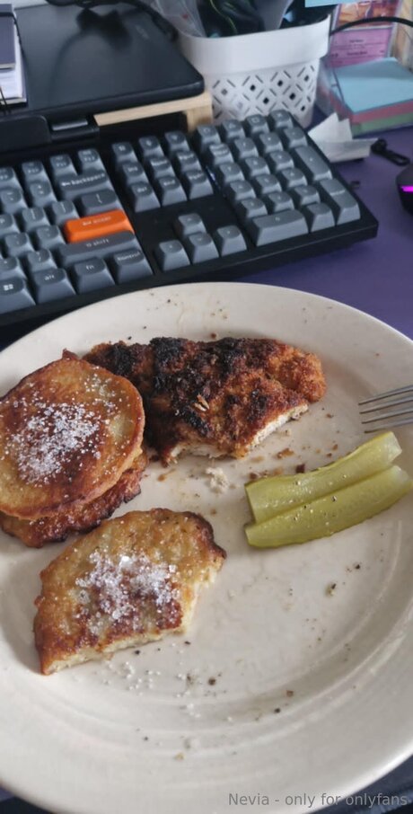 queen nevia exclusive star picture