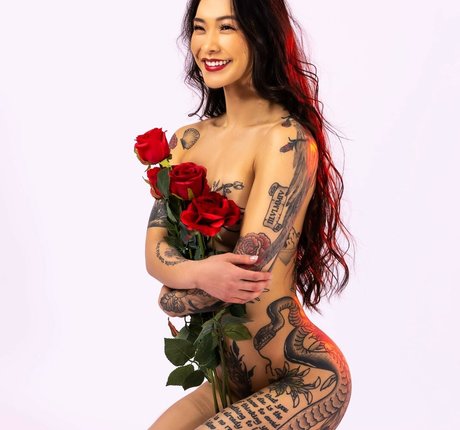 Lana Mae beautiful actress picture