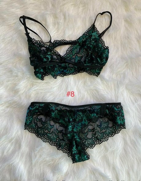 freelividbend naked star img