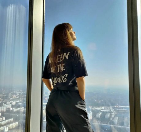 Nicole Czuj pornstar top photo