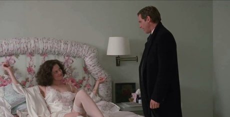 Sigourney Weaver Profile pic