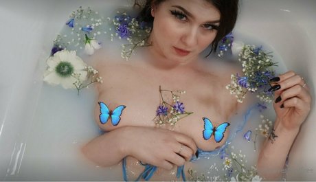 sarahlovesthatfree perfect model archive