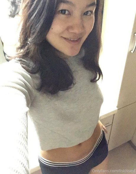 liskissesf hot model pictures