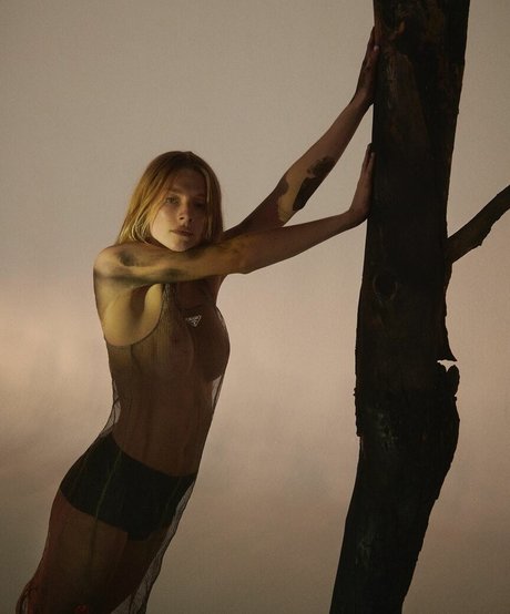 Hunter Schafer top pornstar photos