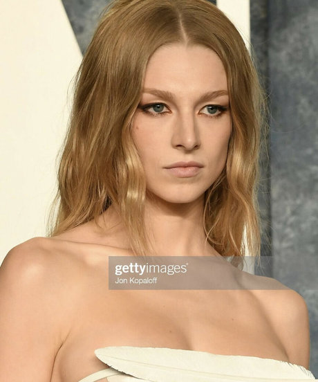Hunter Schafer sexy actress images