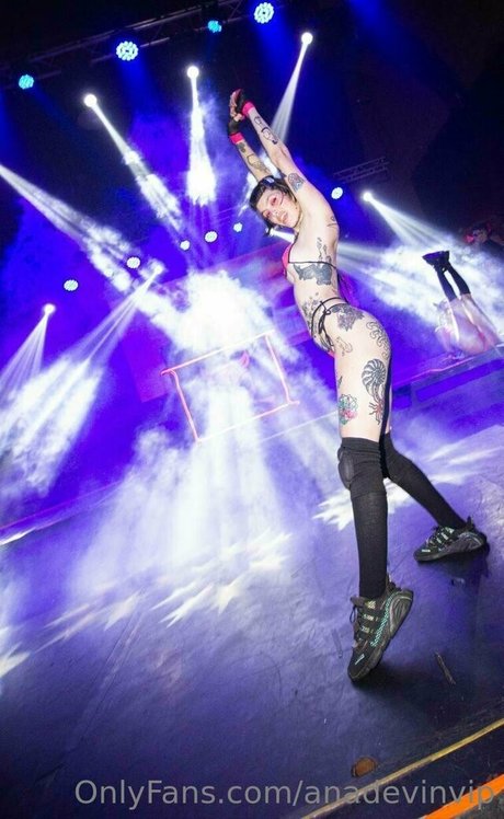 anadevinvip model hot picture