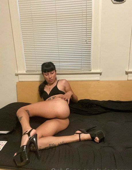 ariaaaxxx pornstar nudes gallery