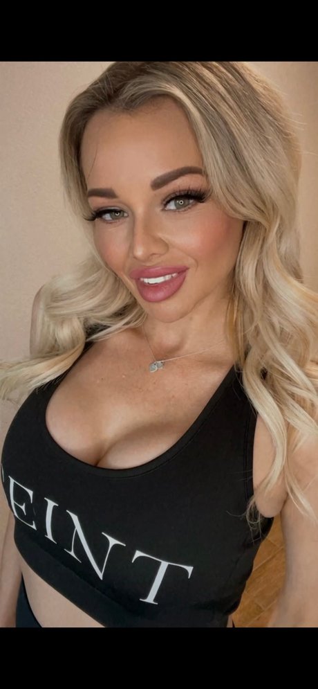 Bubbles Monroe naked pornstar images