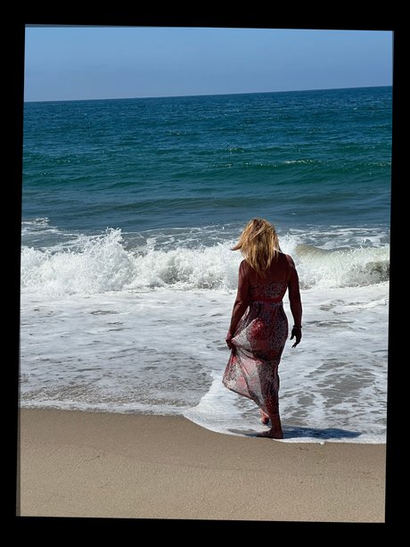 TS Alex perfect model pic