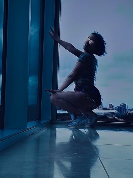 M E_ art actress pictures