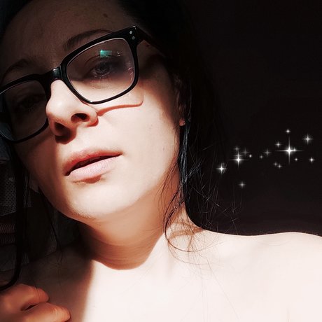 Nanni North model free photo