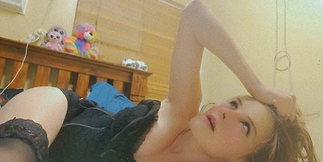 Submissive Lil Hoe best star img