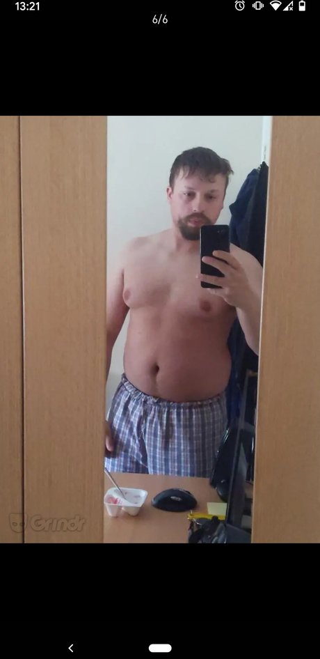 Beefyboy nude star image