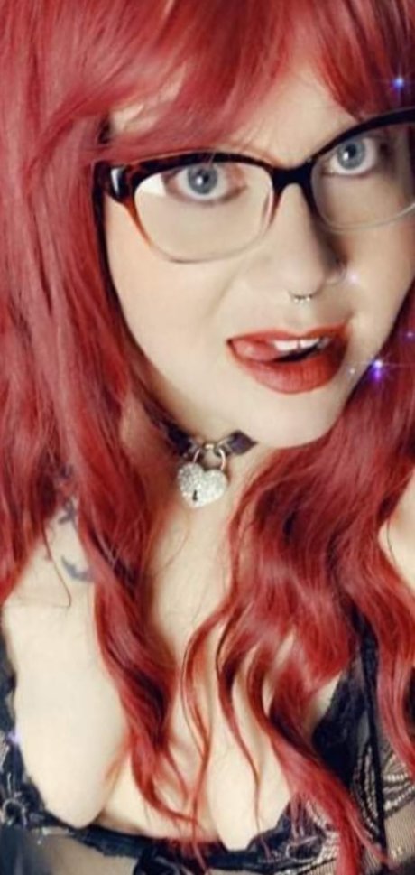 Quinn Wilde erotic pornstar archive