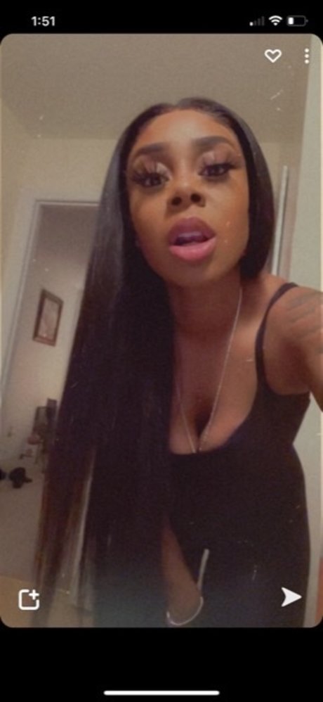 Divine B pornstar high quality picture