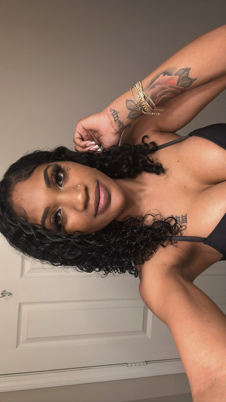 Pretti Pink P pornstar pretty image