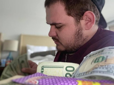 Cheddar bob model pornographic images