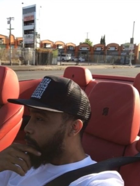 Sinatra naked actress pics