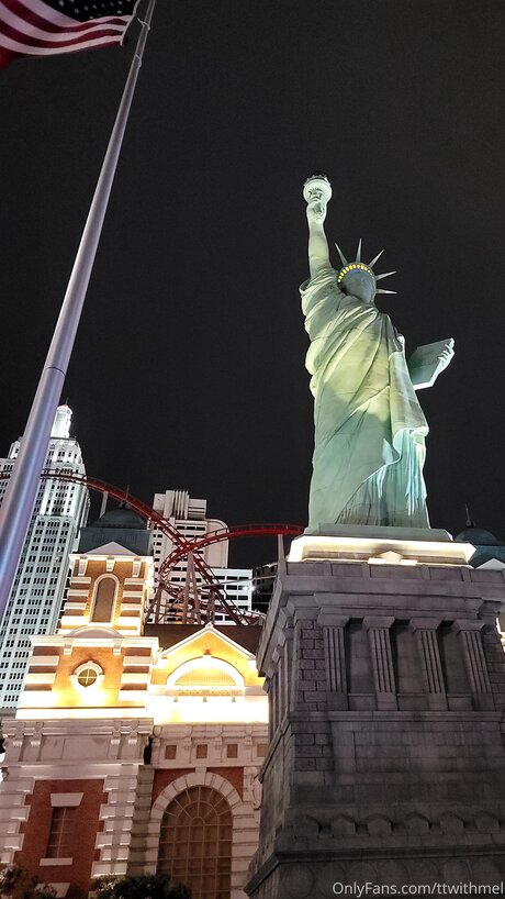 Topless talks with Mel hd actress images