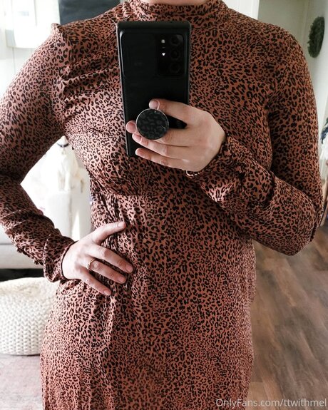 Topless talks with Mel art pornstar archive