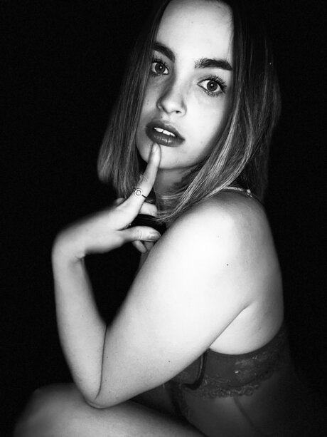 Laure76 beautiful actress photos