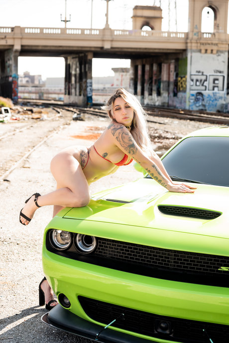 QueenSeductive model nude image