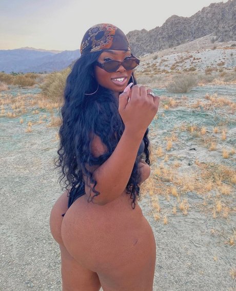 Body Risky_ xxx pornstar picture