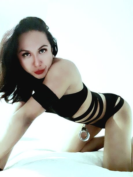 TS Brenda star hot pictures