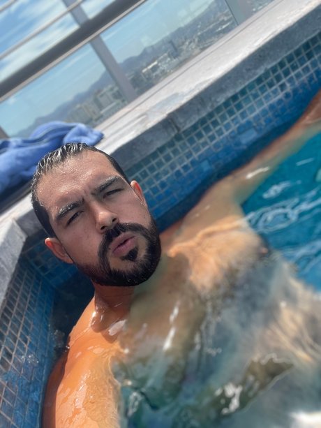 LUCKY JONNY beautiful model gallery